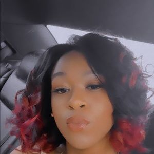 Meet your Posher, Adia